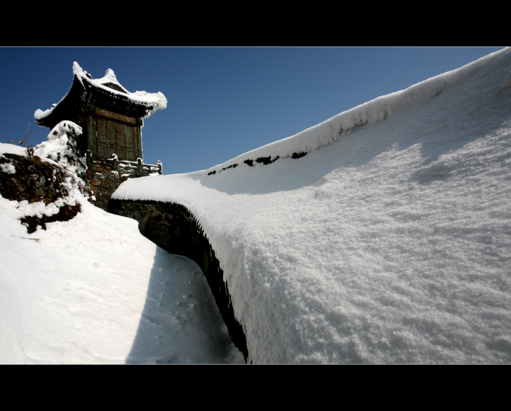image shows taihe temple, a taoist health preservation retreat